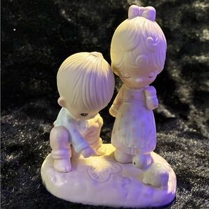 Precious Moments Vintage 1979 “Thou Art Mine”#E-3113